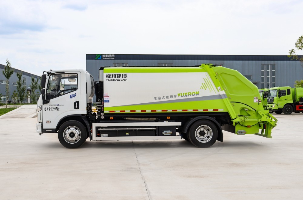 Pure electric road sweeper