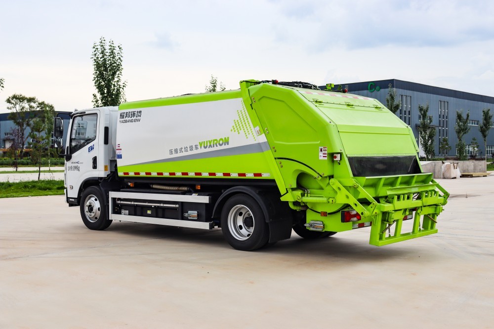 Pure electric road sweeper