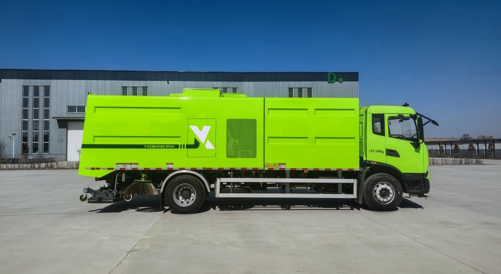 Pure electric road cleaning vehicle