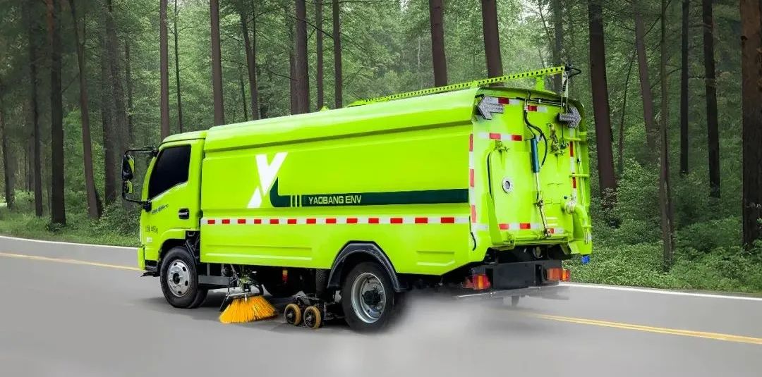 Yaobang Environmental Cleaning and Sweeping Vehicle Work