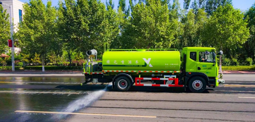 Yaobang Environmental Sprinkler Truck Work